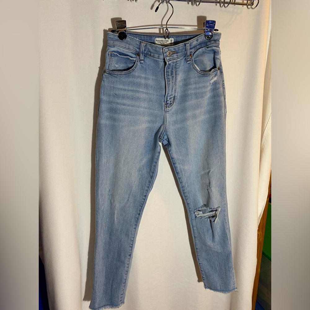 Abercrombie & Fitch, The Super Skinny Ankle High Rise jeans, size 6, curve love